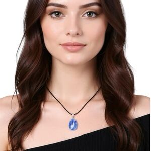 Vintage oval Blue Spot Stone Pendant Necklace
